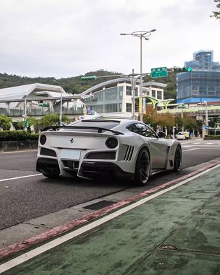 Ferrari F12 Carbon Fiber body Kit F12 Novitec N-largo-stijl voor- en achterbumper wielboog F12 voorlip diffuser spoiler