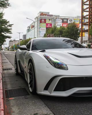Ferrari F12 Carbon Fiber body Kit F12 Novitec N-largo-stijl voor- en achterbumper wielboog F12 voorlip diffuser spoiler