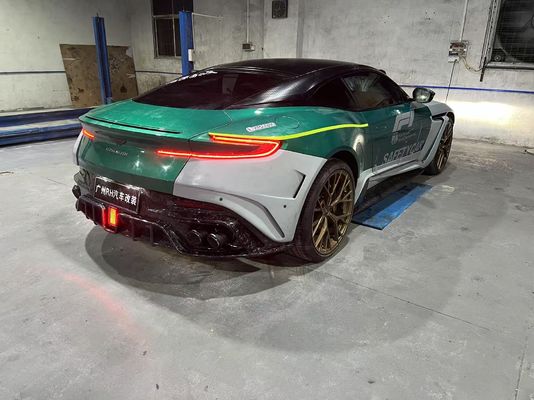 Aston Martin DB11 Carbon Fiber Body Kit DB11 Mansory-stijl voor- en achterbumper zijkant rok schutter motorkap spoiler