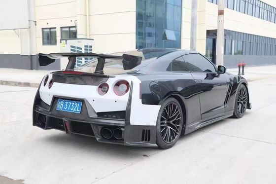 Nissan GTR Carbon fiber body Kit GTR r35 Upgraded 2024nismo stijl voor- en achterbumper spoilers motorkap schutters