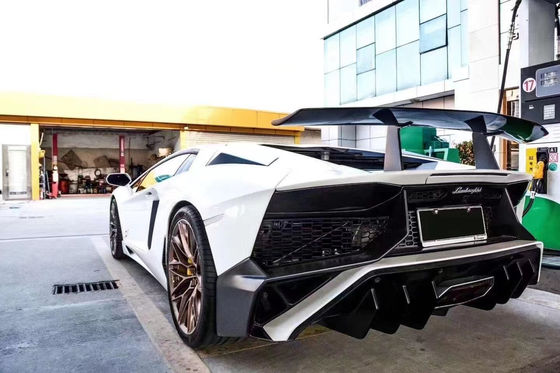 Voor Lamborghini Aventador LP700 Carbon Fiber Body Kit Aventador Opgewaardeerde 740SV Voor- en achterbumper spoilers