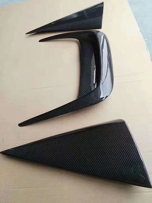 Hoogwaardige koolstofvezel voor Ferrari F12 Carbon Fiber Cover Decoration F12 Carbon Fiber Engine Compartment Tuyere Small Piece