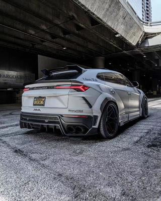 LB Style Wide-body Kit voor Lamborghini URUS Carbon Fiber Body Kit Urus Carbon Fiber Front Lip Diffuser Spoiler Wide-body Kit