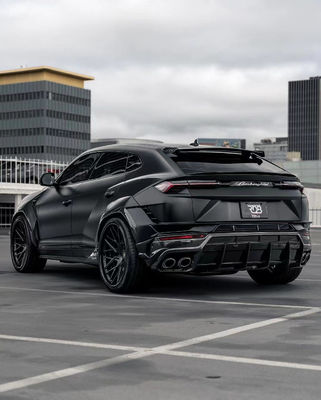 Zwarte Lamborghini Body URUS Upgraded 1016 Hood Spoiler Wide Body Kit