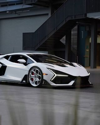 Lamborghini Revuelto Custom Body Kits Carbon Fiber DUKE Stijl Custom Front Diffuser