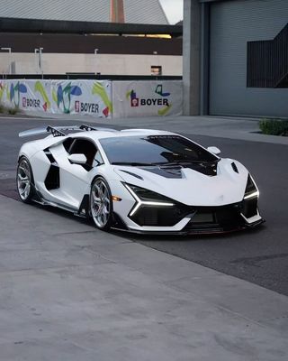 Lamborghini Revuelto Custom Body Kits Carbon Fiber DUKE Stijl Custom Front Diffuser