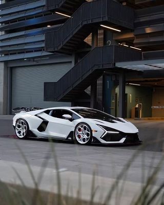 Lamborghini Revuelto Custom Body Kits Carbon Fiber DUKE Stijl Custom Front Diffuser