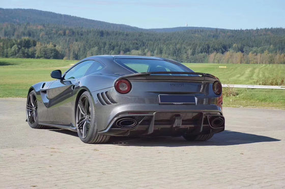 Voor Ferrari F12 Droog koolstofvezel body kit F12 Opgewaardeerde MSY stijl voor- en achterbumper spoiler hood
