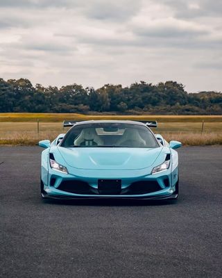 F8 Ferrari Auto Body Kit LB Style Blauwe koolstofvezelspoiler Lip Wide Body Kit Wielboog