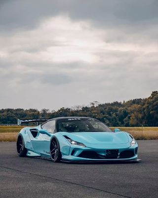 F8 Ferrari Auto Body Kit LB Style Blauwe koolstofvezelspoiler Lip Wide Body Kit Wielboog