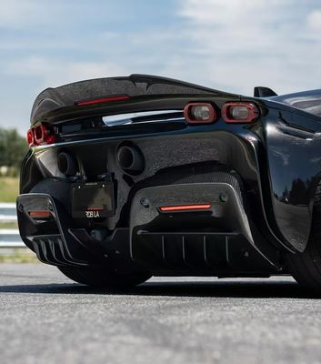 SF90 Ferrari Carbon Fiber Body Kit 1016 Style Voorlip Luchtinlaat Zwart Spoiler Fender
