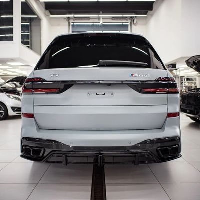Voor BMW X7 Carbon Fiber Body Kit X7 Carbon Fiber Front Lip Diffuser Spoiler Hood Side Skirt Wide Body Kit