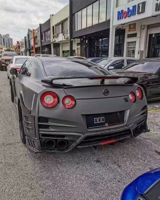 Voor Nissan GTR R35 Carbon Fiber Body Kit GTR Upgraded Top Style Carbon Fiber Voor- en achterbumper Zijdekleding Spoilers