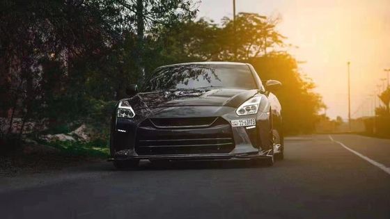 Voor Nissan GTR R35 Carbon Fiber Body Kit GTR Upgraded Top Style Carbon Fiber Voor- en achterbumper Zijdekleding Spoilers