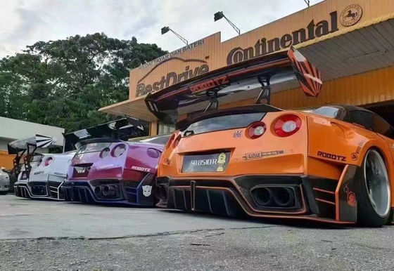 Op maat gemaakte 2022 Nissan Body Kit Voor- en achterkant GTR R35 Auto Bumper Covers