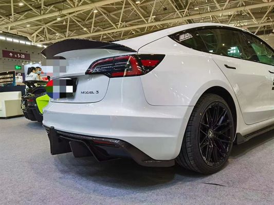Verkoop MODEL 3 Body Kit Upgrade voor de Tesla Model 3 Met robot-stijl voor- en achterbumper spoilers