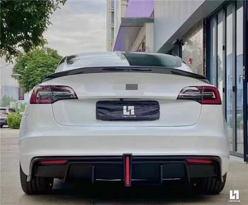 Verkoop MODEL 3 Body Kit Upgrade voor de Tesla Model 3 Met robot-stijl voor- en achterbumper spoilers