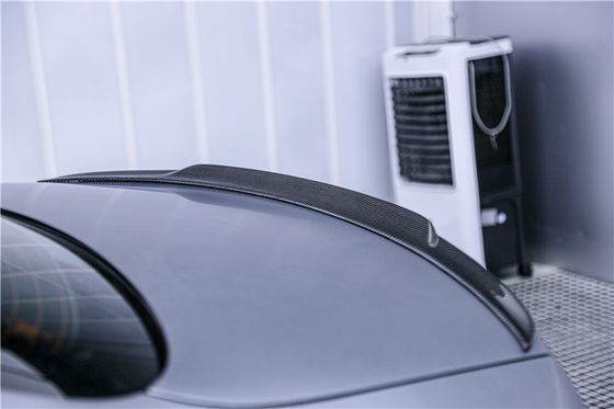 Autoonderdelen Carbon Fiber Body Kit voor Mercedes E63S E63s Carbon Fiber Front Scoop Diffuser Spoiler Carbon Fiber Hood