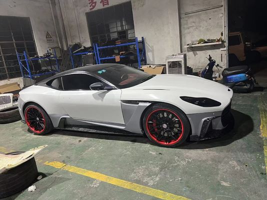 DB11 Aston Martin Widebody Kit Groene bumper Lip Splitter Db11 Body Kit