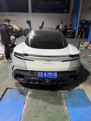 DB11 Aston Martin Widebody Kit Groene bumper Lip Splitter Db11 Body Kit