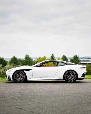 DBS Aston Martin Body Kit Wit 770 Style Voorverspreider In Auto Lip Diffuser