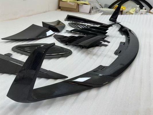 DBS Aston Martin Body Kit Wit 770 Style Voorverspreider In Auto Lip Diffuser